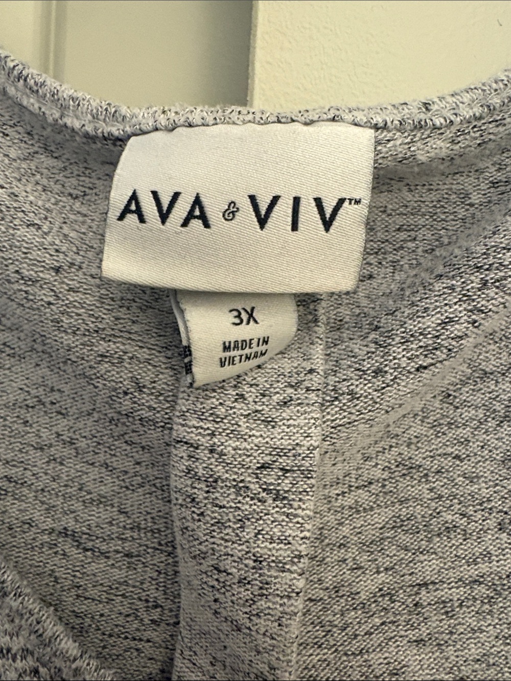 Ava & Viv Light Heather Gray V-Neck Cozy Knit Top - Picture 2 of 3